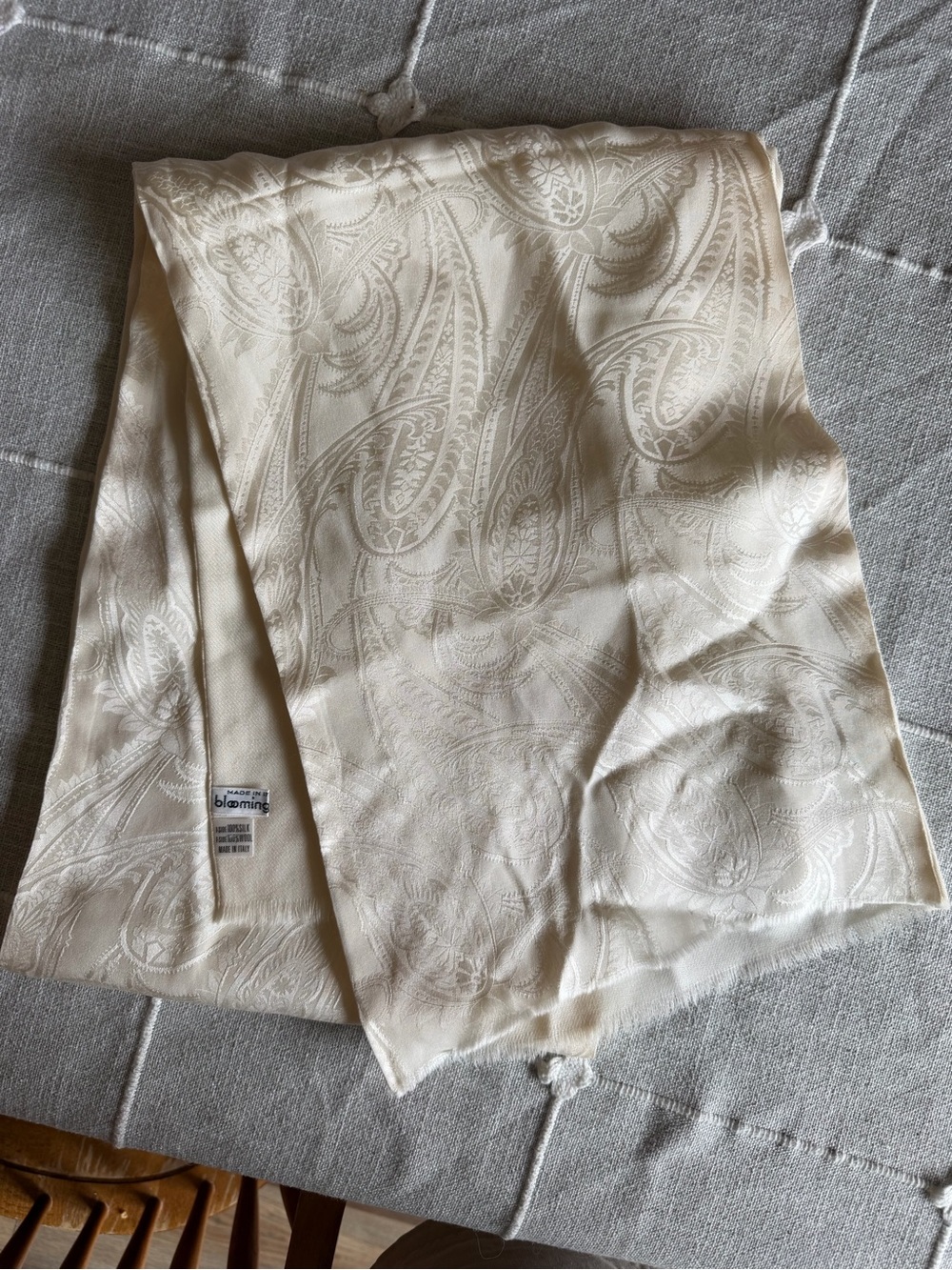 Vintage Bloomingdale’s Silk Wool Paisley Scarf Ivory Cream Made in Italy